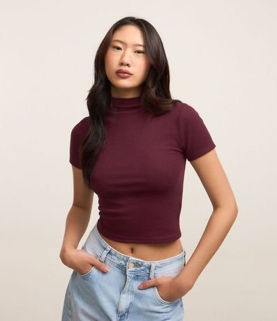 Blusa Básica Texturizada en Viscosa con Cuello Alto 1