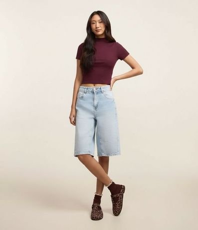 Blusa Básica Texturizada en Viscosa con Cuello Alto 4