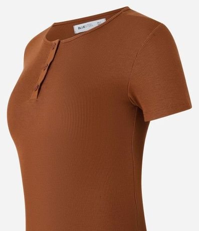 Blusa en Rib con Botones en el Cuello 7
