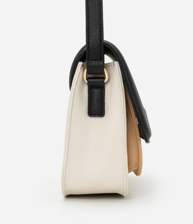 Cartera Shoulder Mediana con Tapa y Contraste de Colores 3