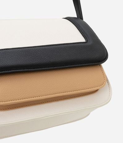 Cartera Shoulder Mediana con Tapa y Contraste de Colores 5
