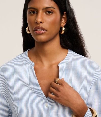 Camisa en Viscolino Rayada con Cuello Padre 3