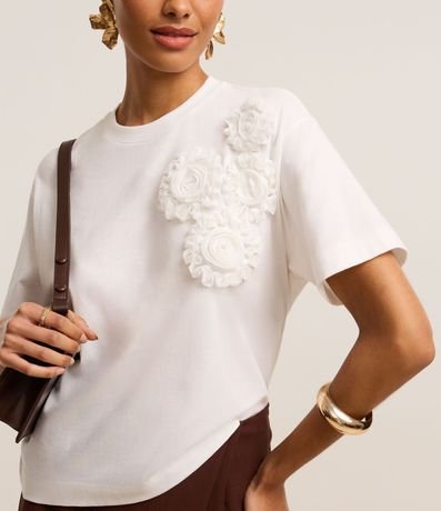 Blusa en Algodón con Flores de Tejido en el Hombro 3