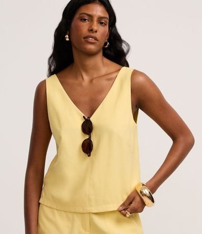 Musculosa en Viscosa con Escote V