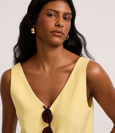 Musculosa en Viscosa con Escote V 3