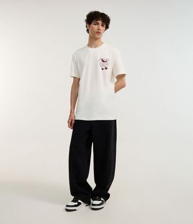 Remera Comfort en Algodón con Estampa Shrek y Lettering Love Is Love 2