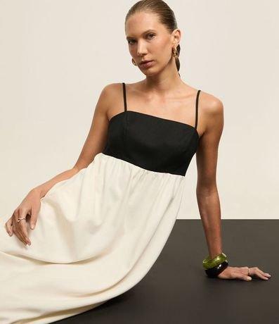 Vestido Hi-Lo Bicolor Evasê Midi en Viscolino con Bretel Fino 6