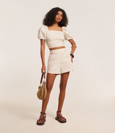 Short Cintura Alta en Bengalina con Bolsillos y Trabillas