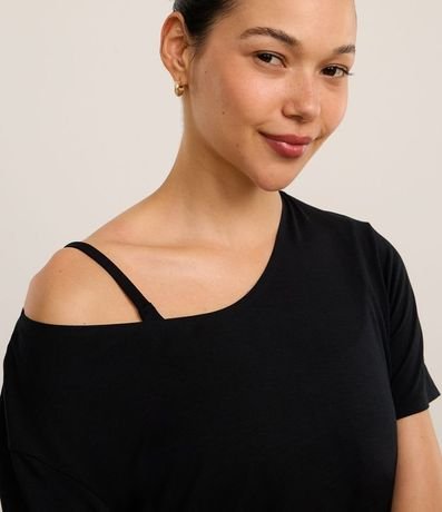 Remera Oversized Deportiva en Microfibra con Bajo Redondeado 4