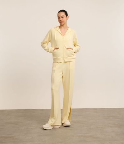 Campera Deportiva en Modal con Capucha 2