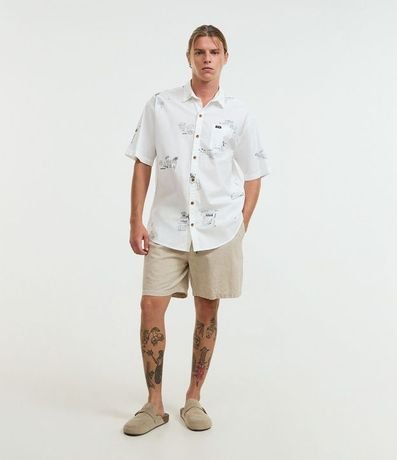 Camisa Relaxed en Tricolina con Estampa Minimalistas de Palmeras e Islas 2