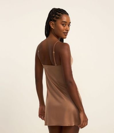 Camisón en Microfibra Satinada con Detalle de Encaje 3