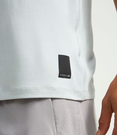 Remera Deportiva con Etiqueta na Barra y Manga corta 4
