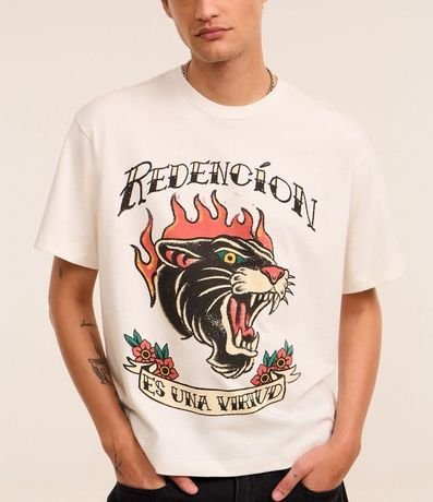 Remera Boxy en Algodón con Estampa Estilo Tatuagem y Lettering 3