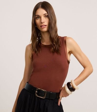 Blusa sin Manga en Punto de Viscosa con Detalle en Satén