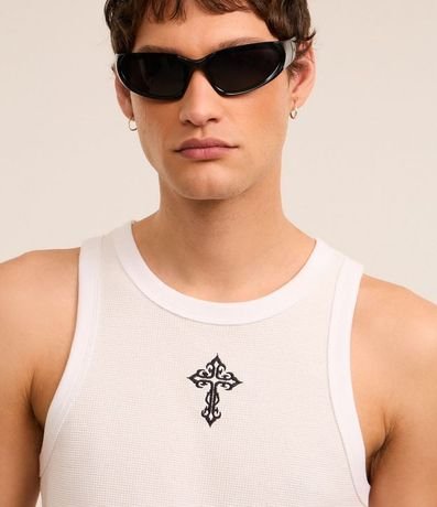 Musculosa Muscle en Algodón con Bordado de Criz Texturizada 5