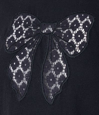 Blusa en Algodón con Lazo Cutout y Flores de Encaje 6