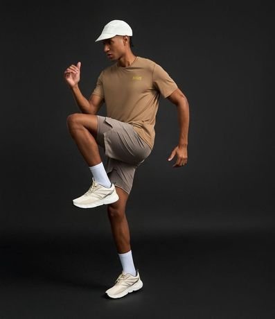 Remera Regular en Poliamida con Tecnologia Dry y Estampa Lettering Seeking My Highs 4