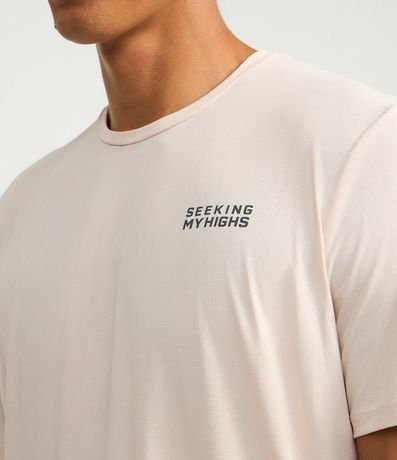 Remera Regular en Poliamida con Tecnologia Dry y Estampa Lettering Seeking My Highs 3