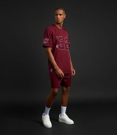 Remera Deportiva con Tecnologia Dry y Estampa NFL Commanders 2