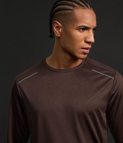 Remera Deportiva Dry Fit con Estampa Rayada 5