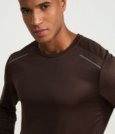 Remera Deportiva Dry Fit con Estampa Rayada 4