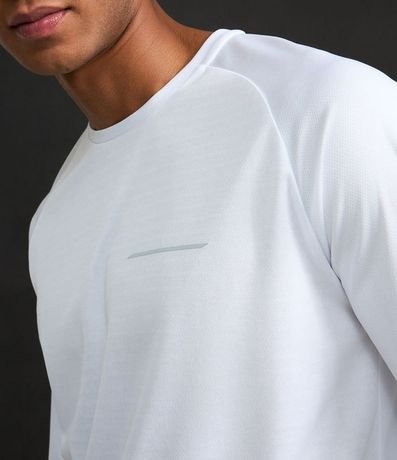 Remera Deportiva en Tecnologia Dry con Estampa Lettering 4