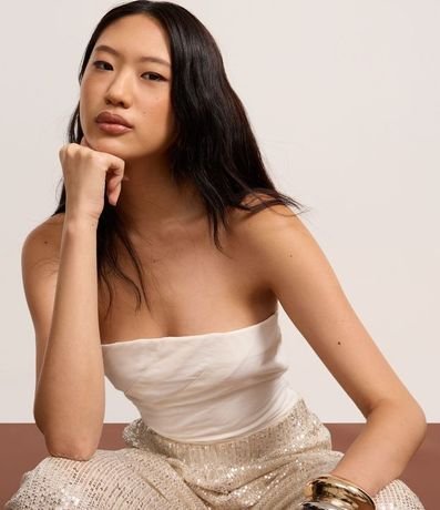 Blusa en Viscosa Sin Bretel con Drapeados Laterales 3