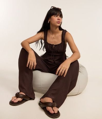 Pantalón Recto en Viscosa Texturizada con Lazo en la Cintura 5