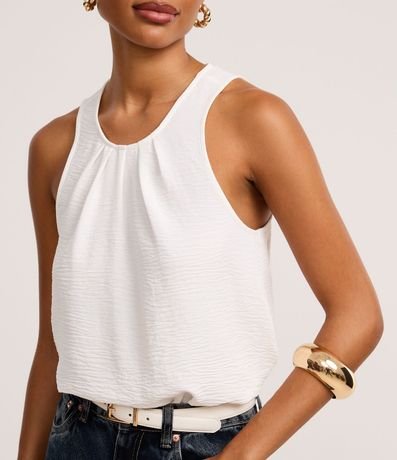 Blusa en Airflow con Fruncidos en el Cuello Redondo 4