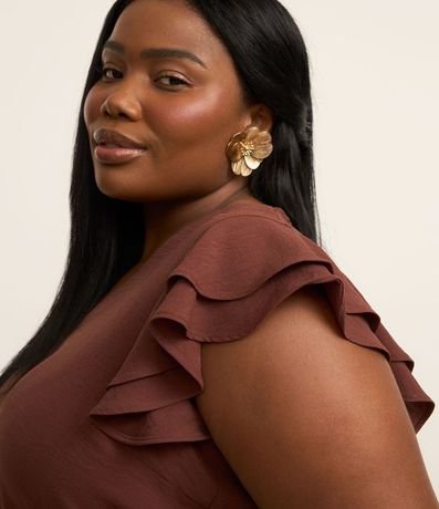 Blusa en Crepé con Volado en la Manga Curve & Plus Size 3