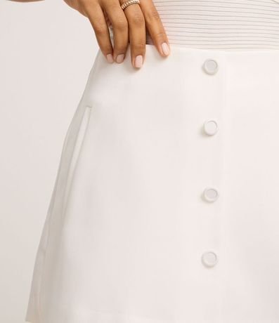 Short Pollera en Crepé con Botones Forrados en Traspase 4