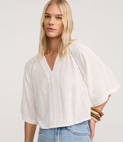 Blusa en Viscosa con Entrelaces y Manga Amplia