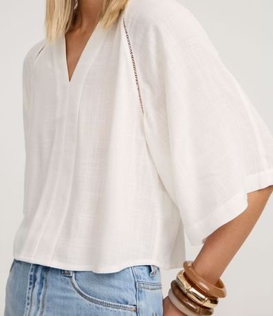 Blusa en Viscosa con Entrelaces y Manga Amplia 4
