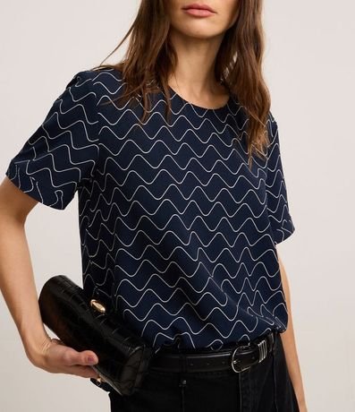 Blusa en Airflow con Estampa Lineas de Ondas 3