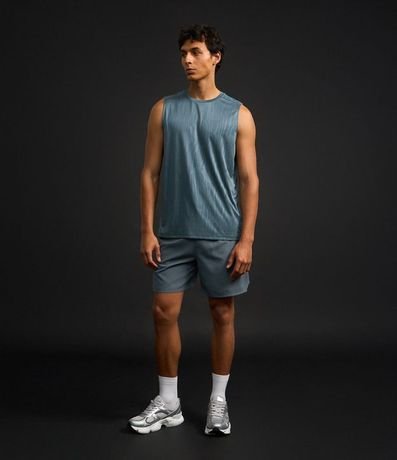 Bermuda Deportiva con Textura Perforada