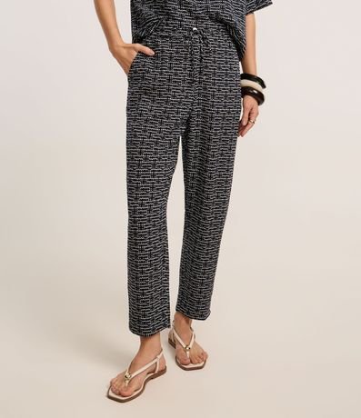 Pantalón Carrot Cintura Alta en Crepé con Estampado Geométrico 4