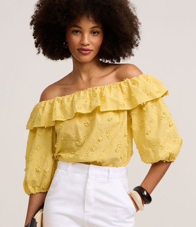 Blusa Hombro a Hombro con Volado y Bordado Floral