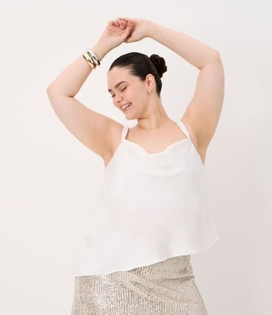 Blusa Satinada con Escote Degagê y Bajo Irregular Curve & Plus Size 2