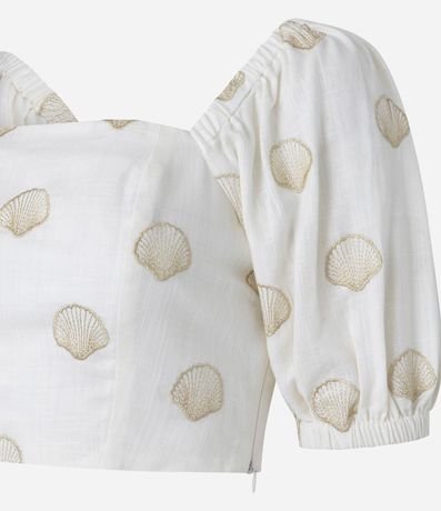 Blusa en Viscolino con Manga Abullonada y Bordado Caracolas 8