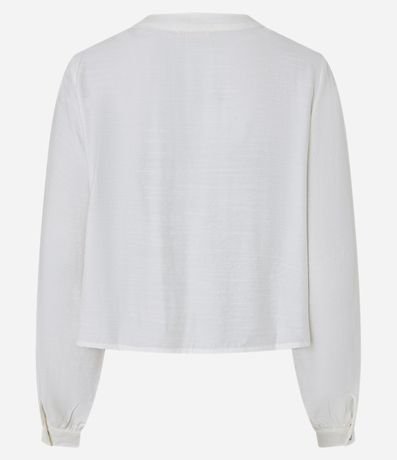 Blusa Bata en Laise con Cuello Padre y Bordado Floral 7