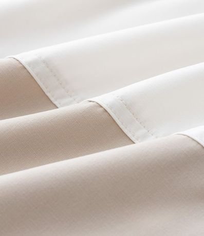 Bermuda en Microfibra con Bolsillo con cremallera y Estampa Bicolor 7