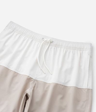 Bermuda en Microfibra con Bolsillo con cremallera y Estampa Bicolor 10