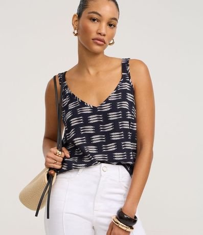 Blusa en Viscosa con Escote V y Estampa de Peces