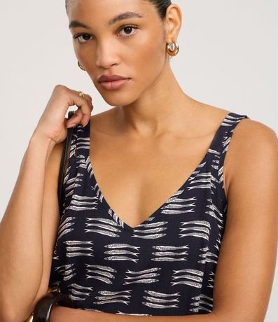 Blusa en Viscosa con Escote V y Estampa de Peces 3