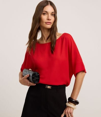 Blusa en Chiffon con Escote Canoa