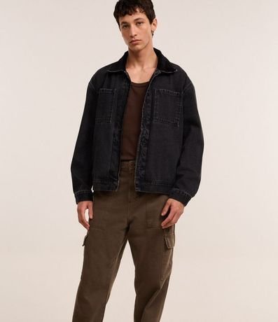 Pantalón Baggy en Sarga con Bolsillo Cargo 4