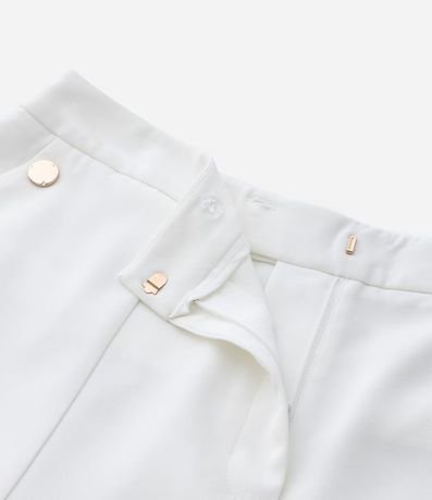 Bermuda en Crepé con Botones en los Bolsillos Curve & Plus Size 9