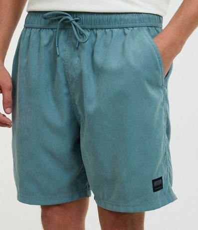 Bermuda con Detalle de Etiqueta Gomosa 3