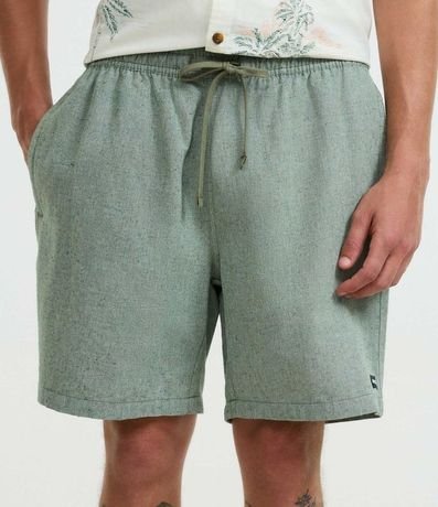 Bermuda con Detalle de Etiqueta Gomosa 2